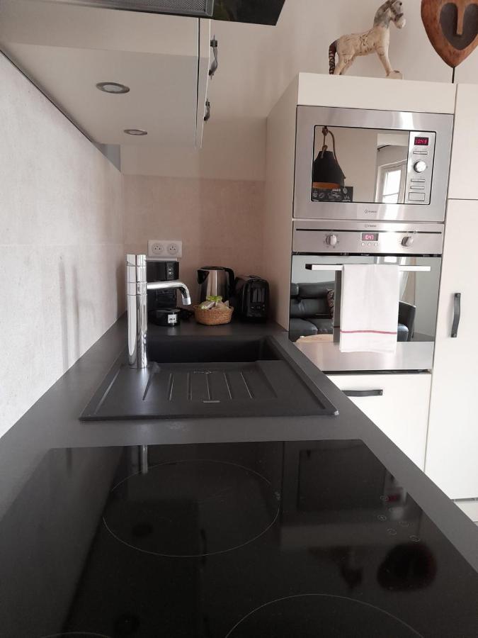 Apparts Et Lofts Bistrot Des Alpilles Сен-Ремі-де-Прованс Екстер'єр фото