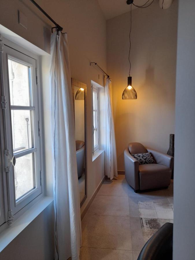 Apparts Et Lofts Bistrot Des Alpilles Сен-Ремі-де-Прованс Екстер'єр фото
