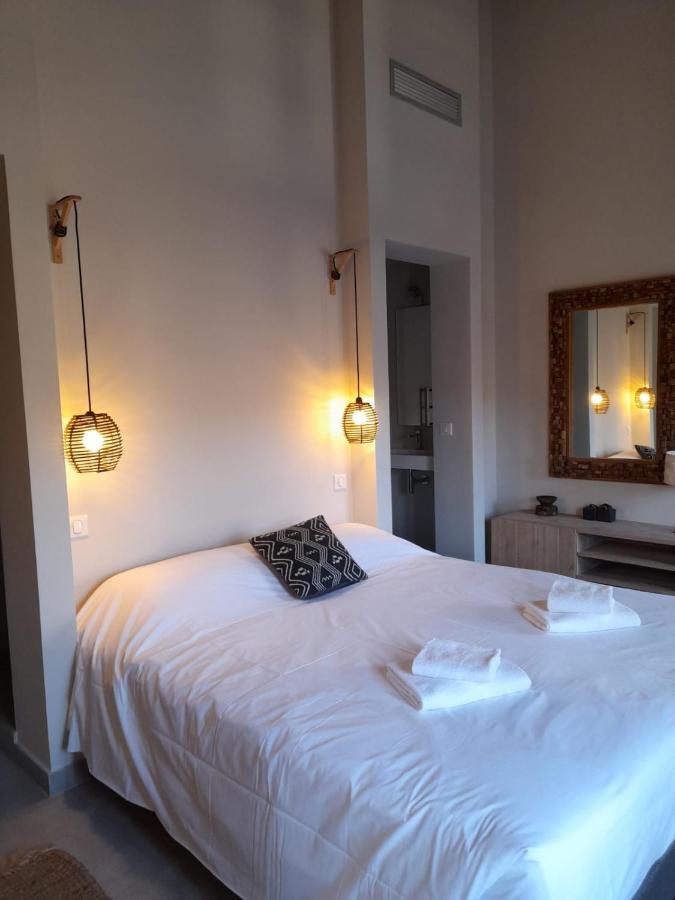 Apparts Et Lofts Bistrot Des Alpilles Сен-Ремі-де-Прованс Екстер'єр фото