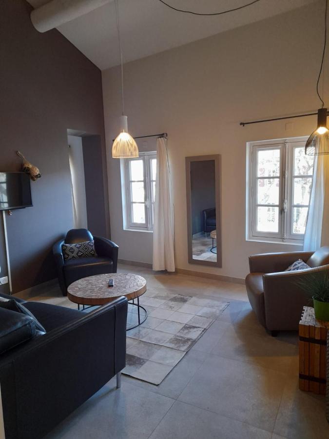 Apparts Et Lofts Bistrot Des Alpilles Сен-Ремі-де-Прованс Екстер'єр фото