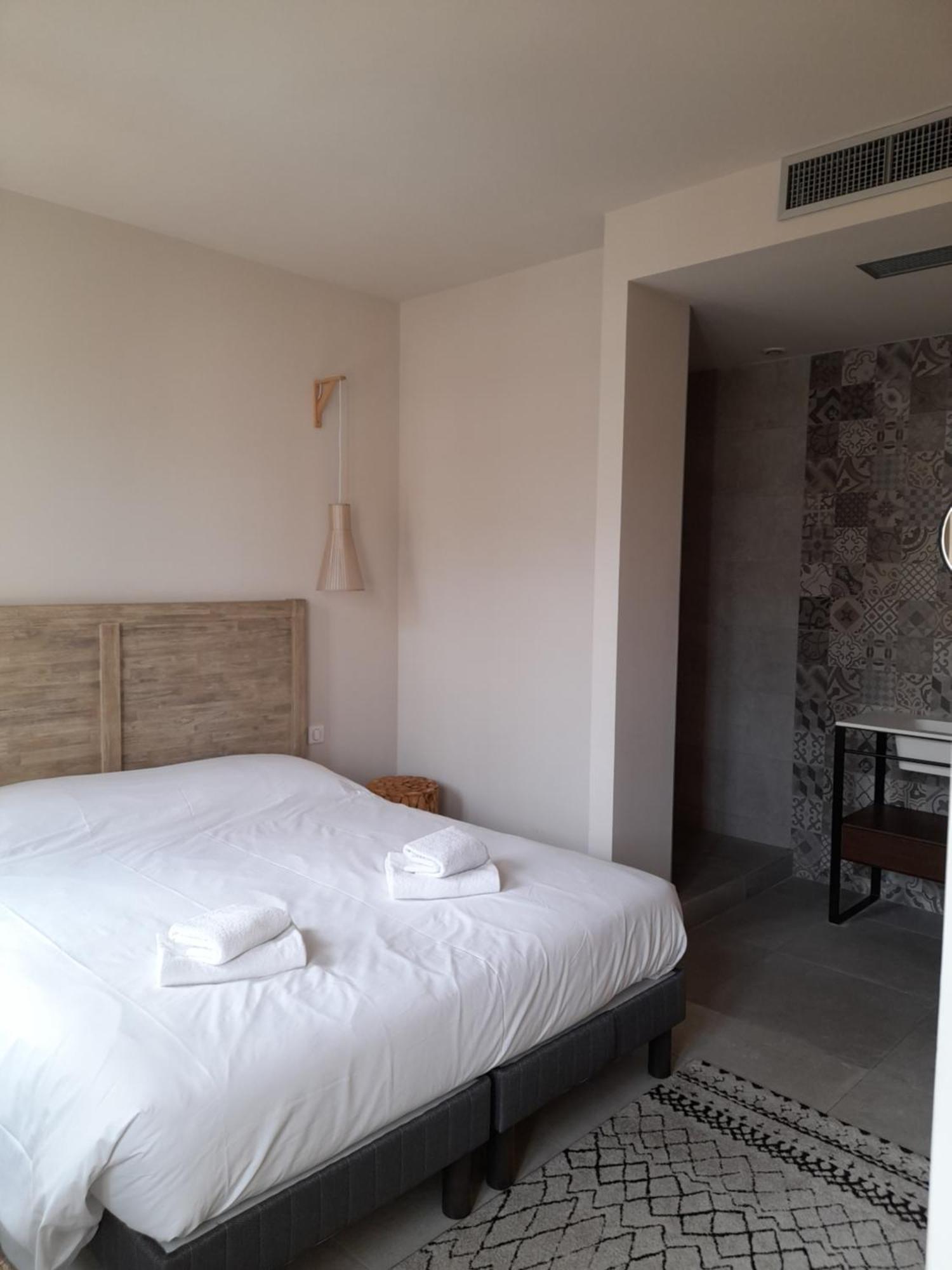 Apparts Et Lofts Bistrot Des Alpilles Сен-Ремі-де-Прованс Екстер'єр фото